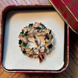 Festive Gold and Green Wreath Brooch New, never used